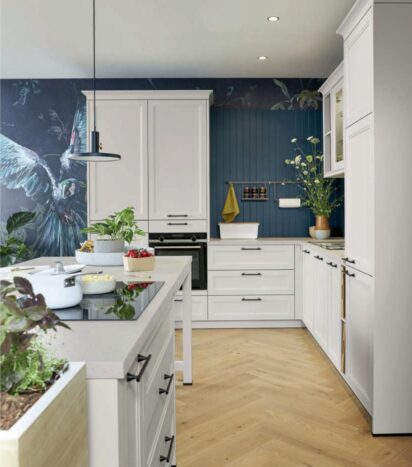 Full kitchen - vertical