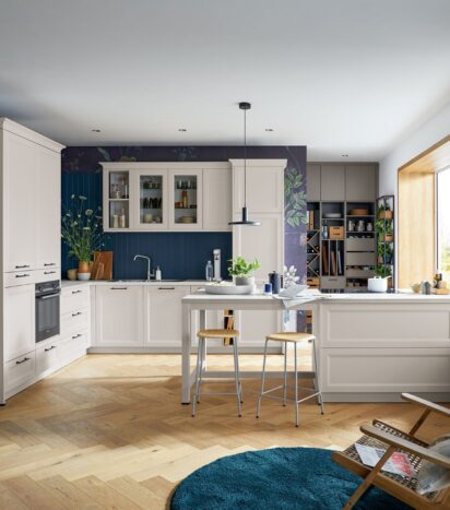 Full kitchen picture