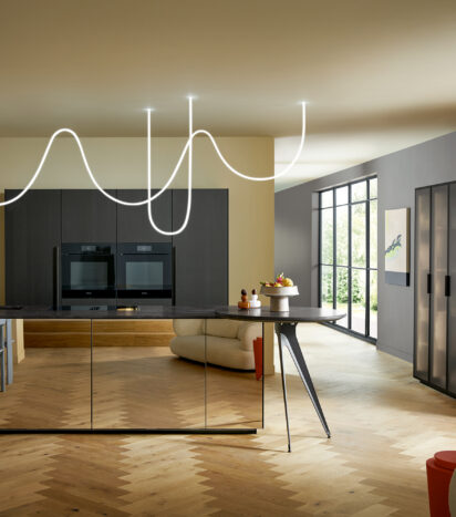 Black kitchen design horizontal overview