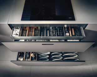 Cutlery drawer details