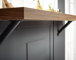 Shuller - Avola Green - Shelf Detail