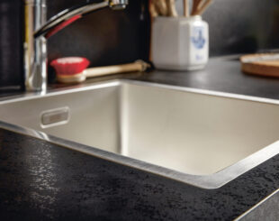 Shuller - Avola in Green - Sink detail