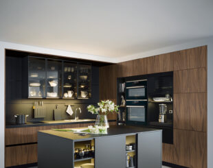 Shuller - Avola Balck - Kitchen Overview Vertical