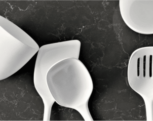 Details of Marble Like Grey Quartz Worktop